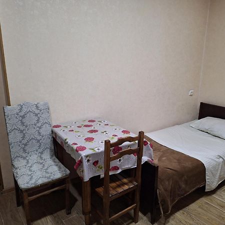 Guest House 15A Koetaisi Buitenkant foto