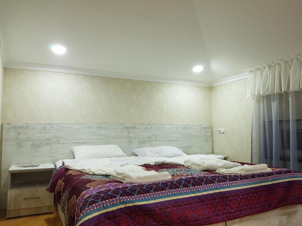 Guest House 15A Koetaisi Buitenkant foto