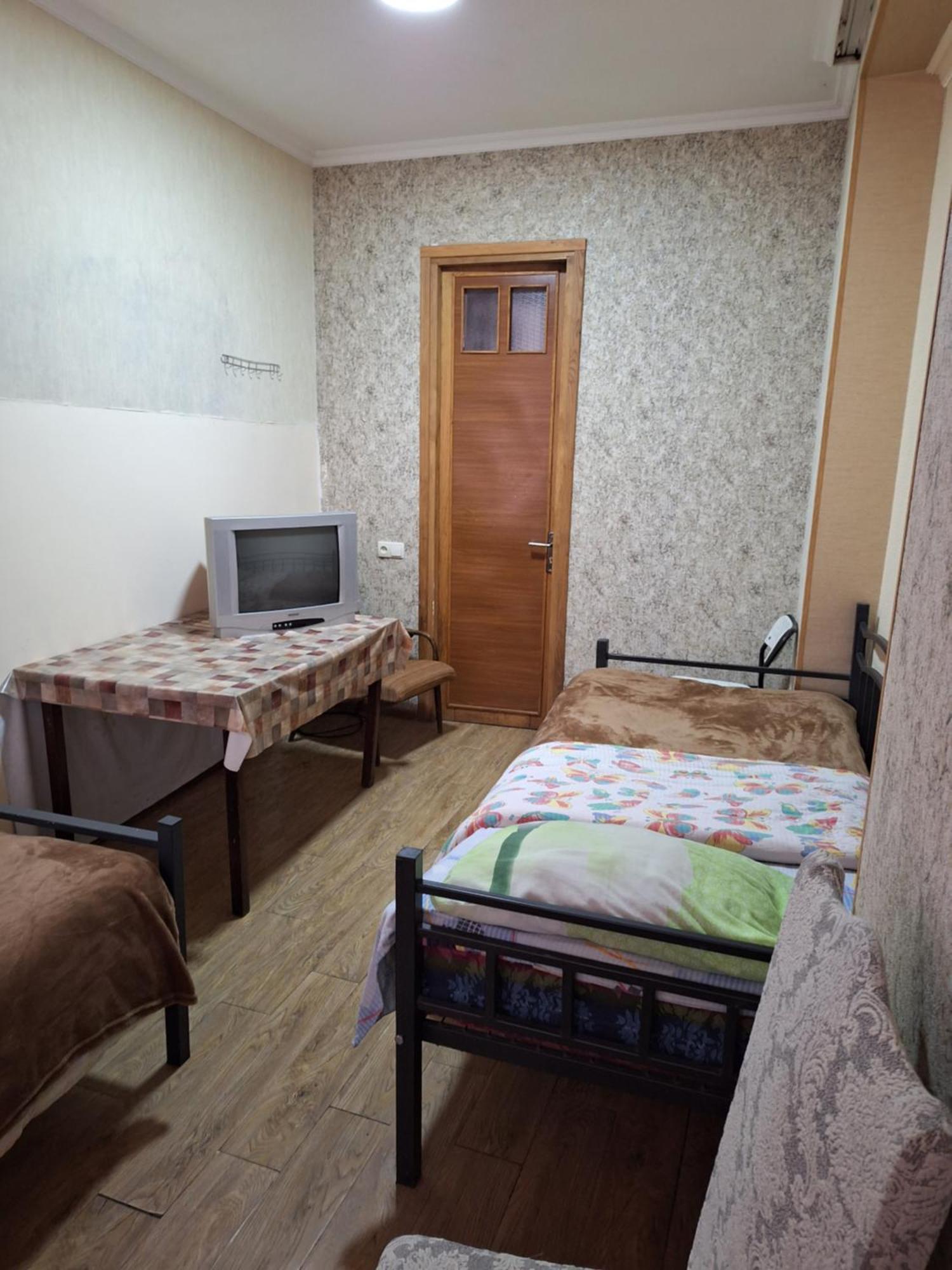 Guest House 15A Koetaisi Buitenkant foto