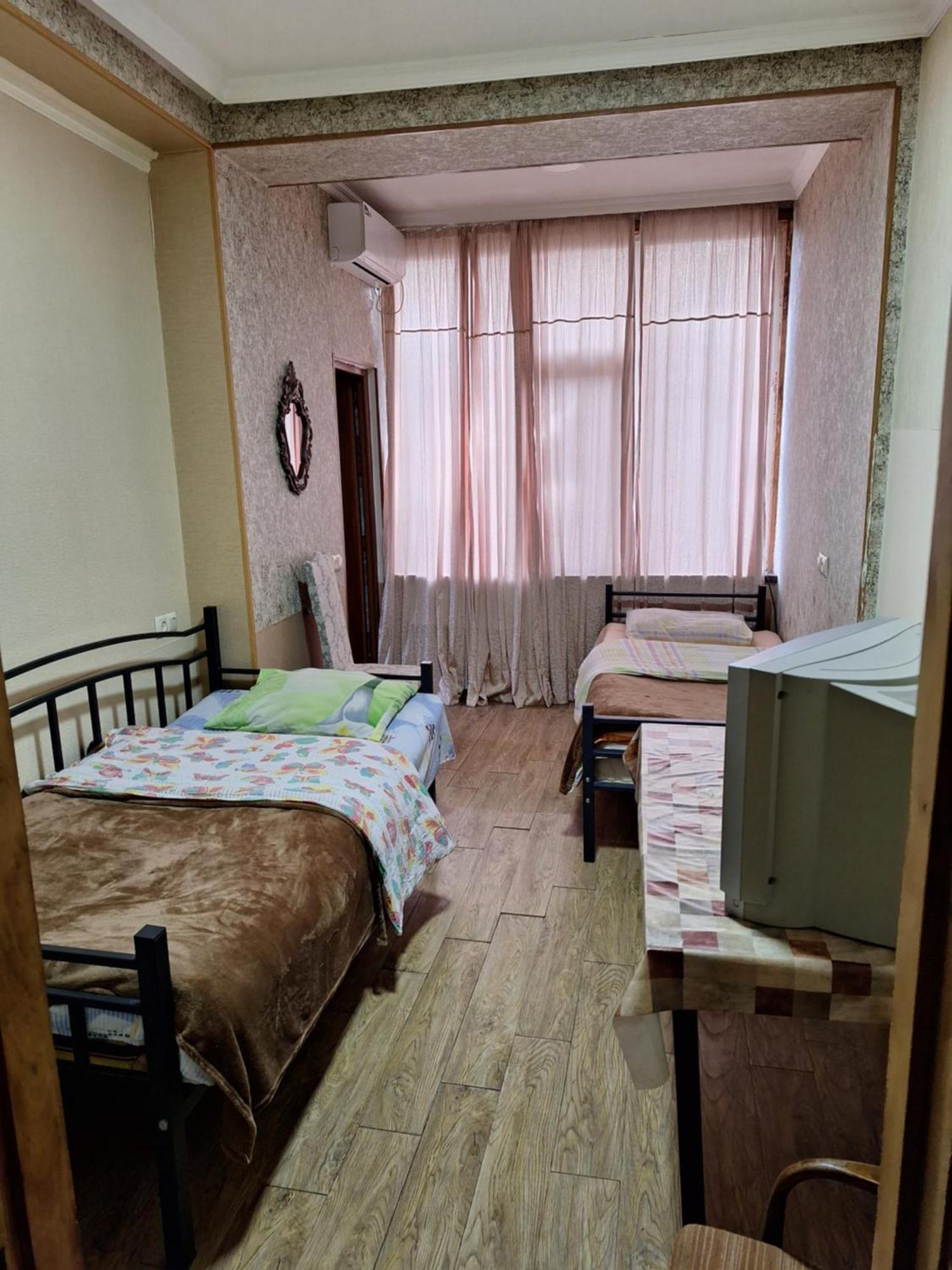 Guest House 15A Koetaisi Buitenkant foto