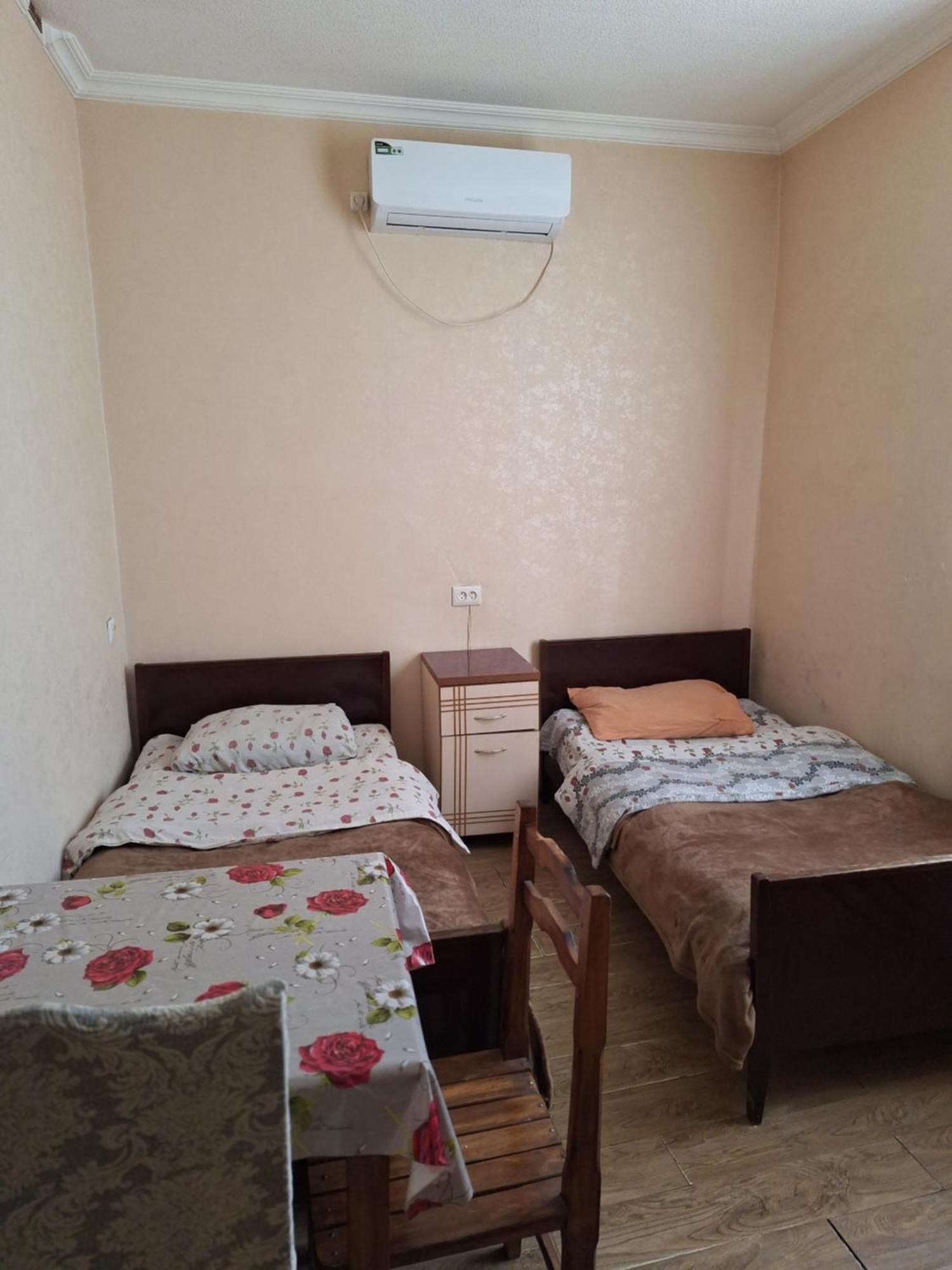Guest House 15A Koetaisi Buitenkant foto