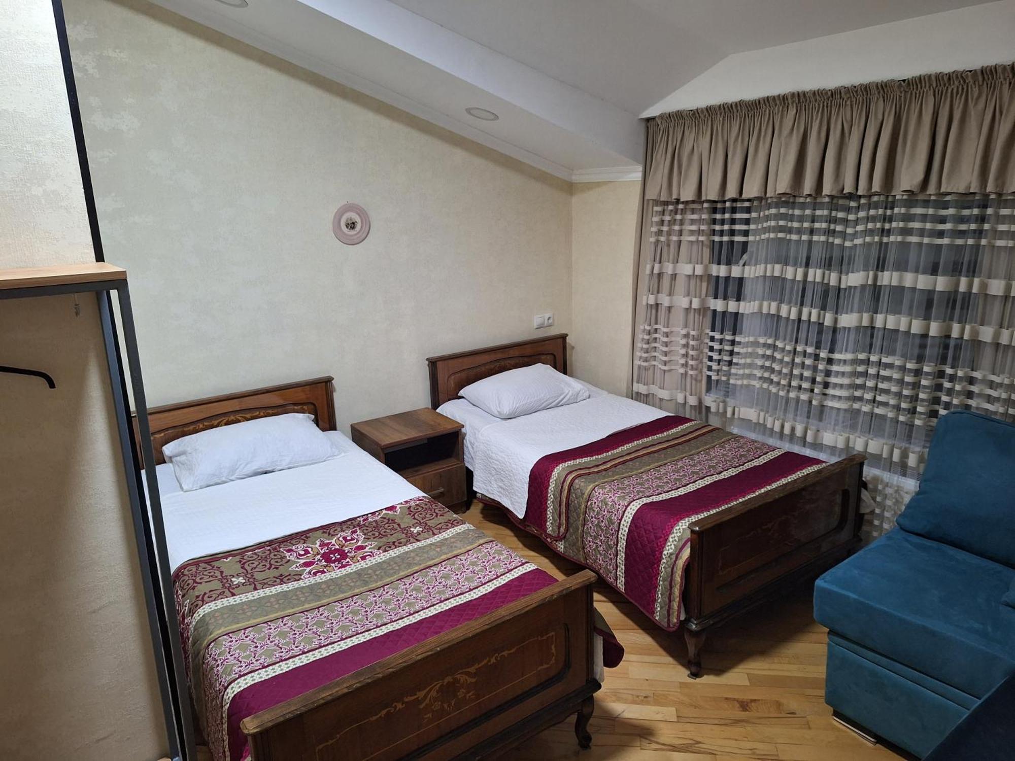 Guest House 15A Koetaisi Buitenkant foto
