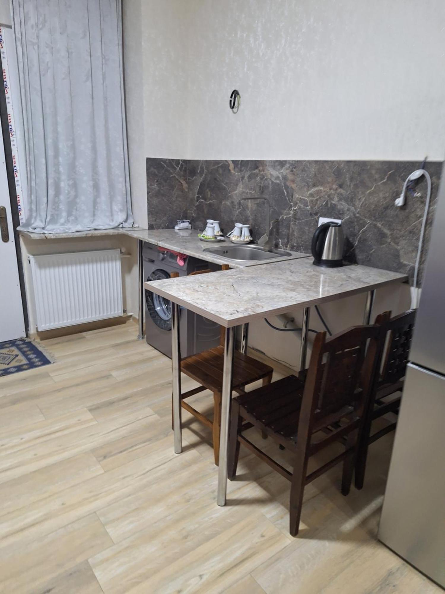 Guest House 15A Koetaisi Buitenkant foto
