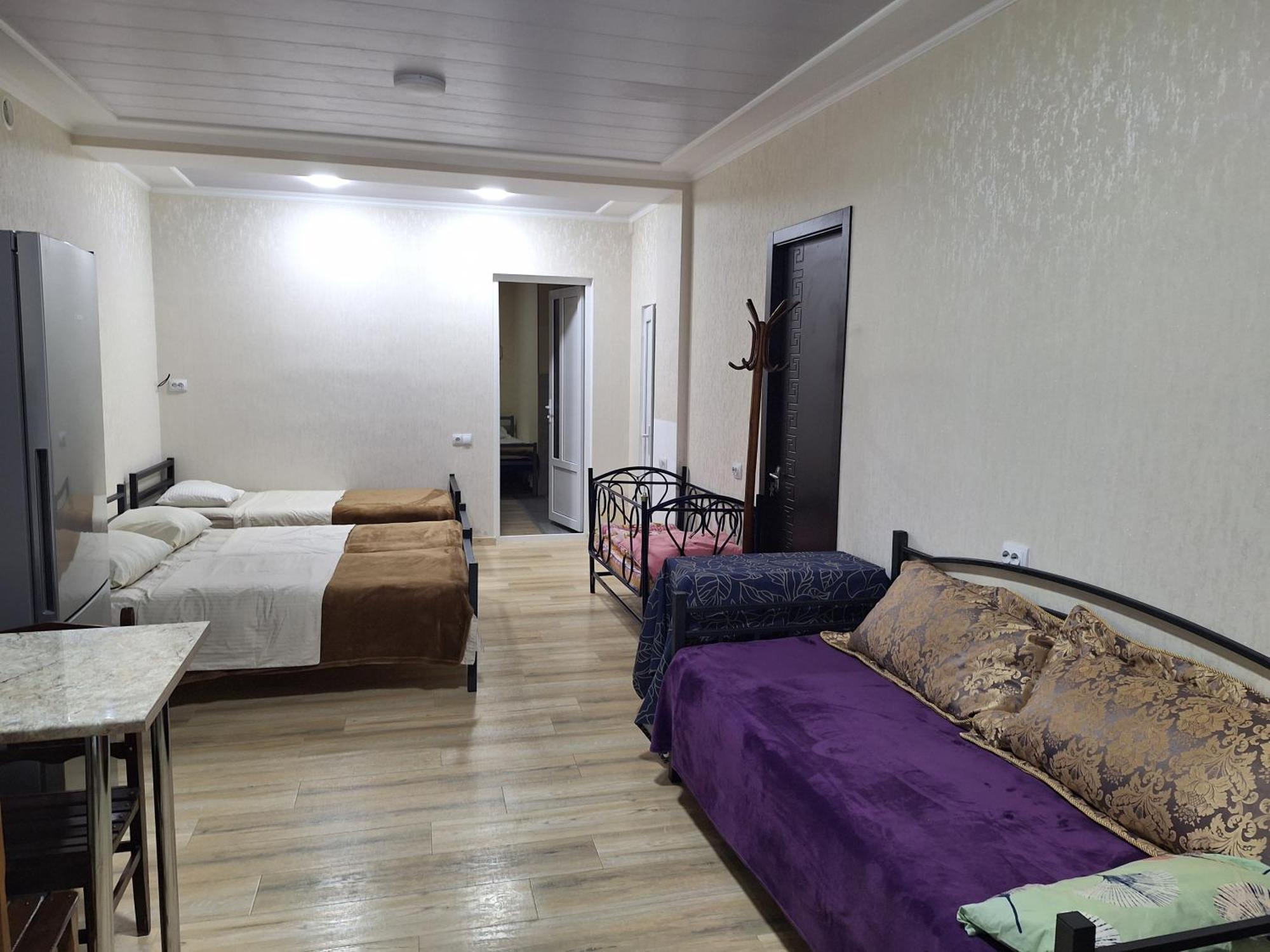 Guest House 15A Koetaisi Buitenkant foto