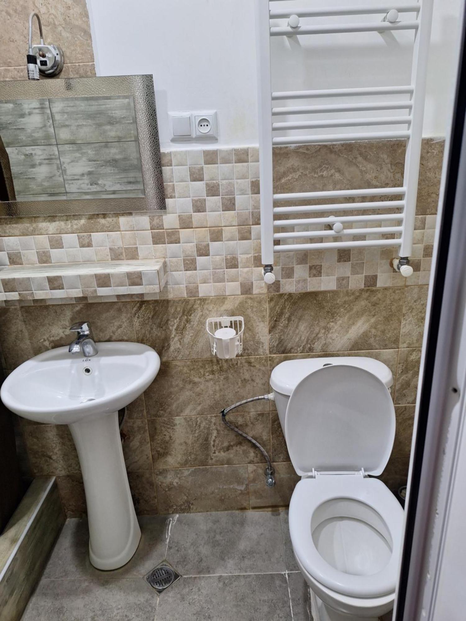 Guest House 15A Koetaisi Buitenkant foto